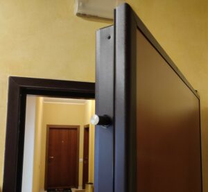 Fabbro apertura porta Palladio Castel Maggiore